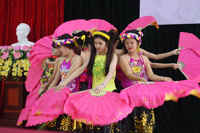 Cao đẳng Dược Hà Nội 290 Tây Sơn tổ chức lễ Kỷ Niệm ngày nhà giáo Việt Nam 20-11